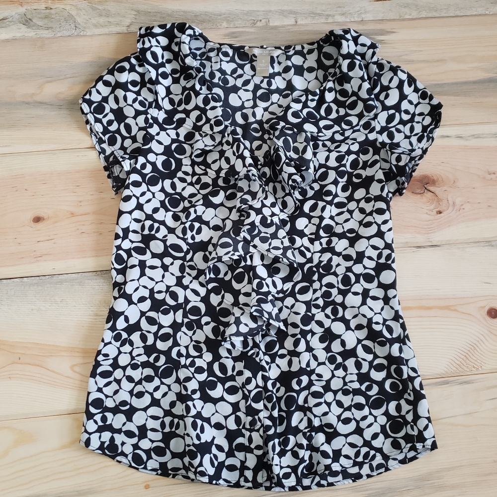 Banana Republic button up ruffle shirt size SMALL